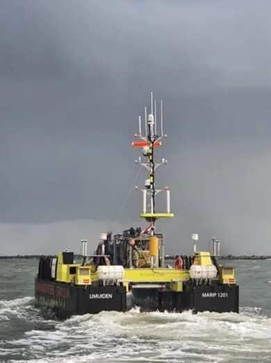 RC Dock 12m USV — view 2