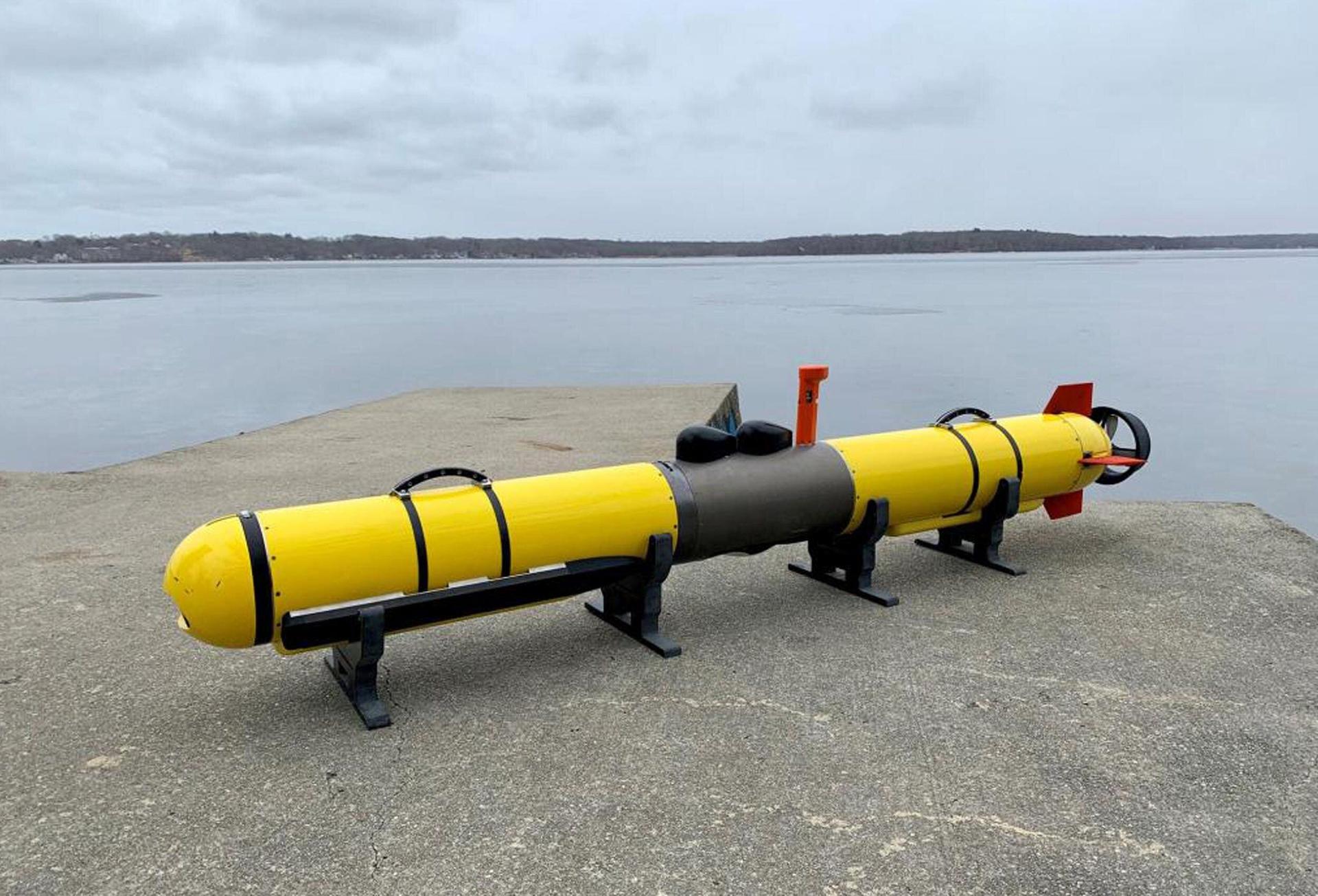 Iver4 900 AUV