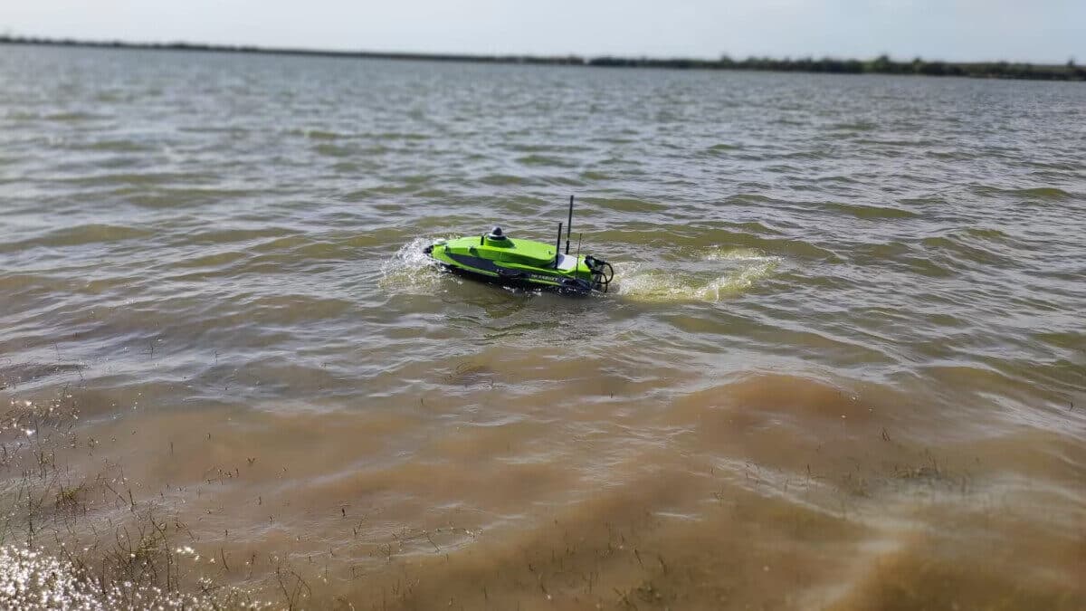 iBoat BS12
